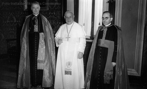 Un mistero la paternità della giornata per “Giovanni XXIII patrono dell’esercito”. E anche un flop